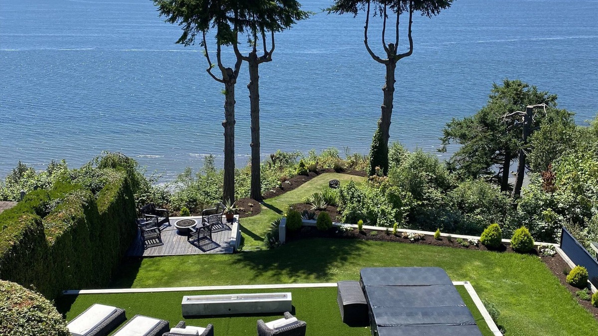 Crescent Beach Villa | Secluded ocean front villa w/hot tub and beach access