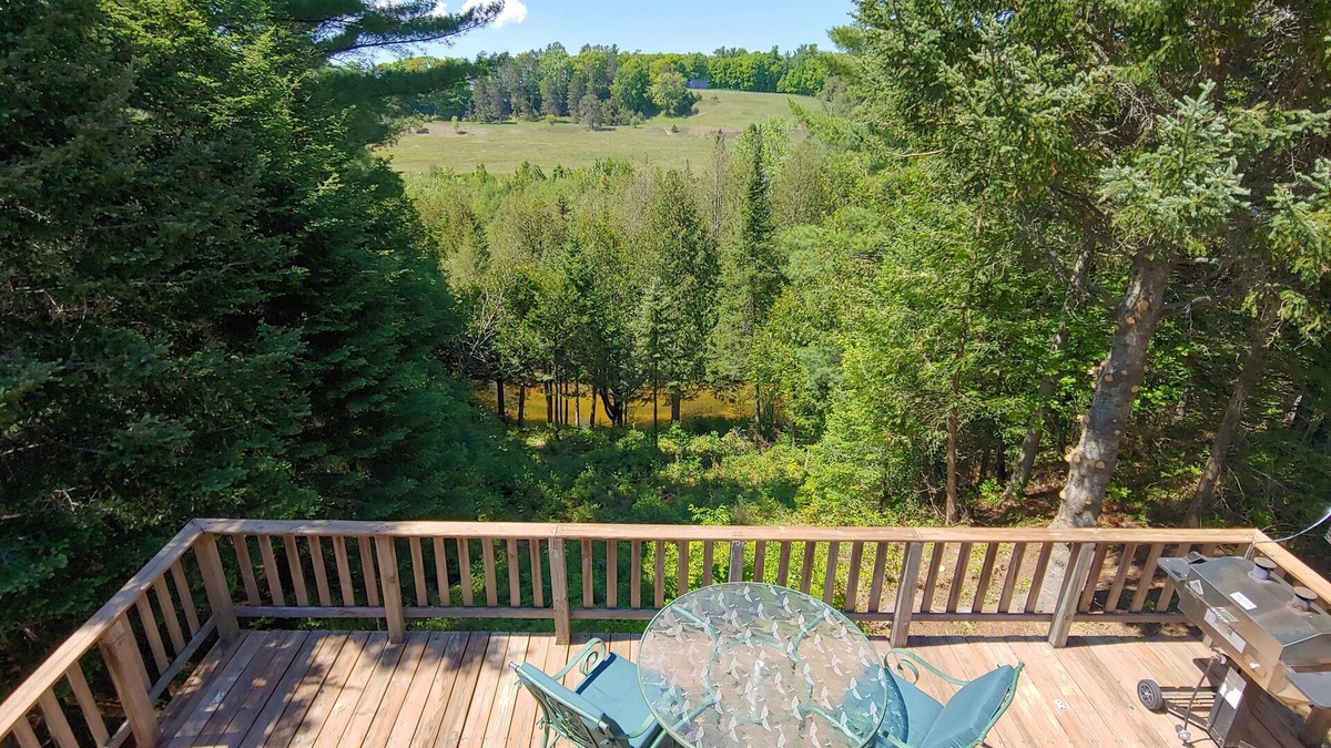 Millersburg House | Secluded Ocqueoc River House