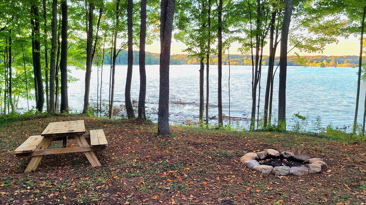 Waterford Township RV Rental | Secluded Overlook Solo Campsite