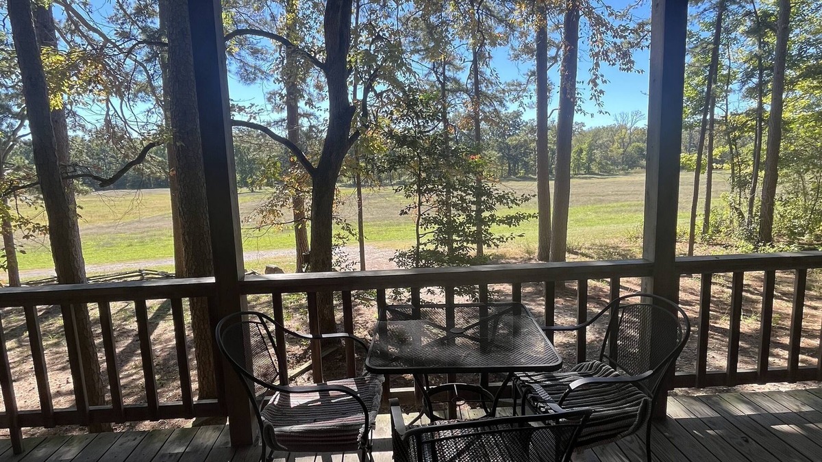 Pickens House | Secluded, peaceful cabin with walking trails & stocked ponds in SE Oklahoma