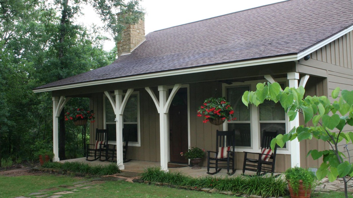 Hearne Cabin | Secluded, Peaceful Cabin with Texas Charm on 22 Wooded Acres with a Pond