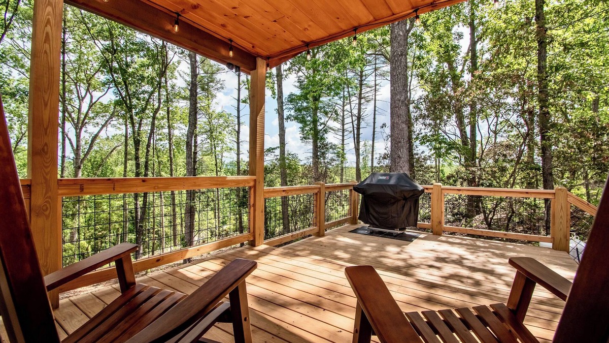 Murphy Cabin | Secluded, Peaceful Mountain Cabin-Great Views, Hot Tub, Fire Pit, Pet Friendly