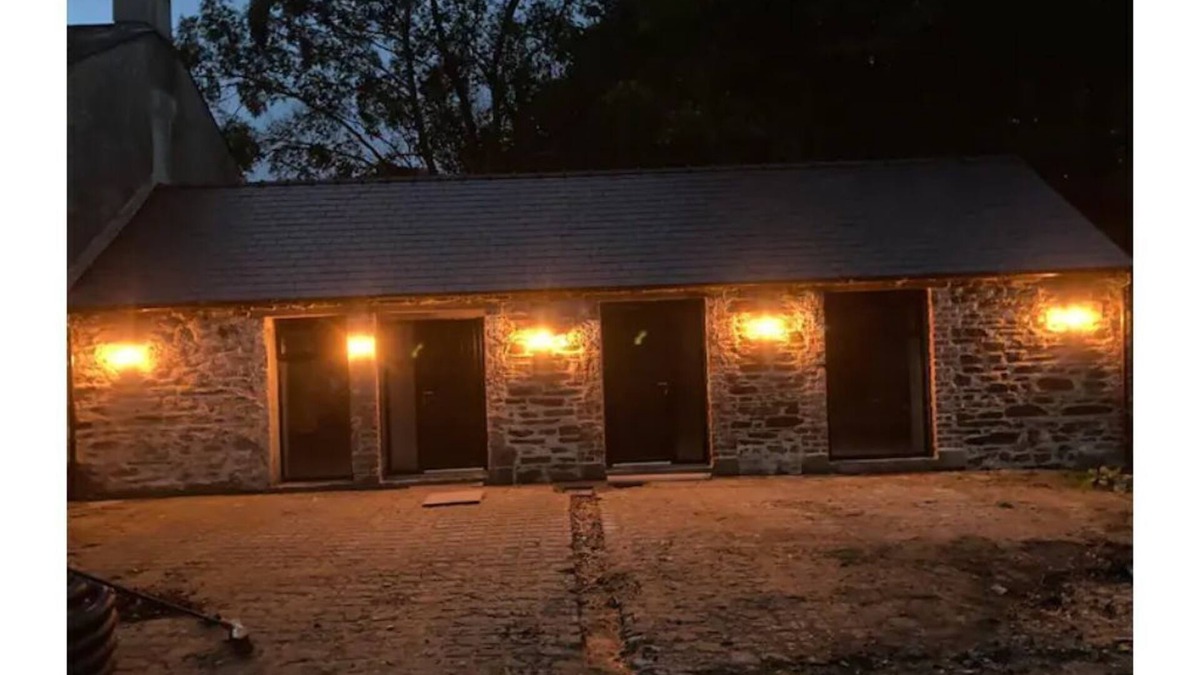 Crossabeg Apartment | Secluded Pet Friendly Studio Apartment