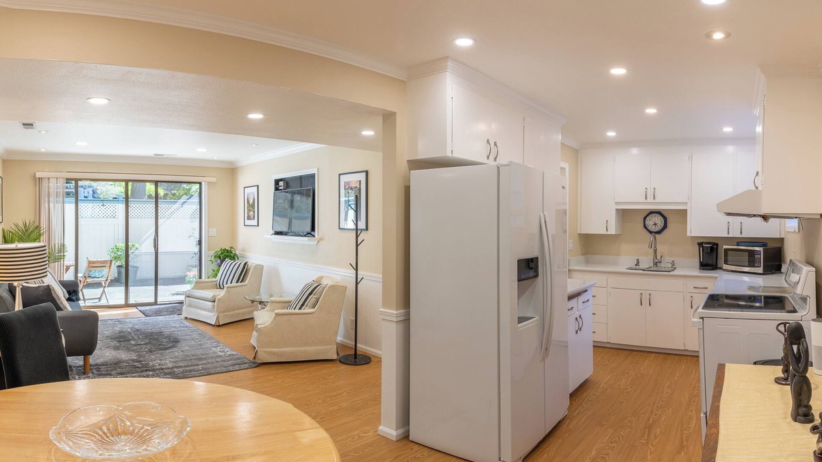 Bridle Trails Apartment | Secluded Private Suite in Bridle Trails – Near Major Tech & 25 Min to Seattle