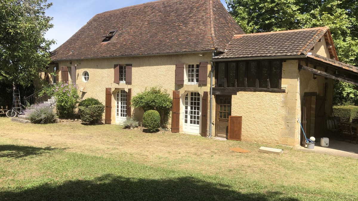 Saint-Germain-et-Mons Other | Secluded renovated farmhouse with large (16x8m) private pool/grounds (0,6 ha)
