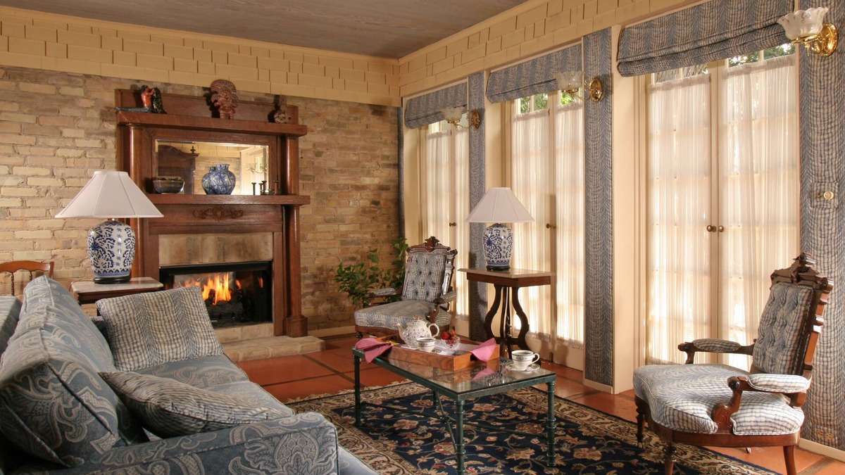 Arsenal Apartment | Secluded Retreat Near Riverwalk