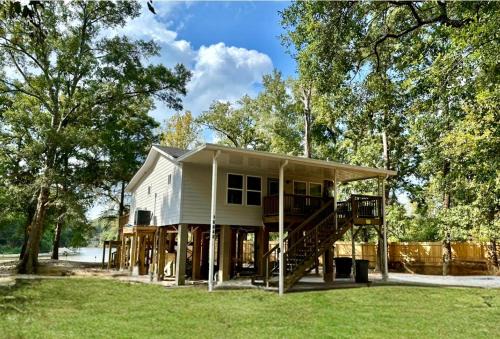 Modeste House | Secluded Riverside Oasis Private Deck Dock