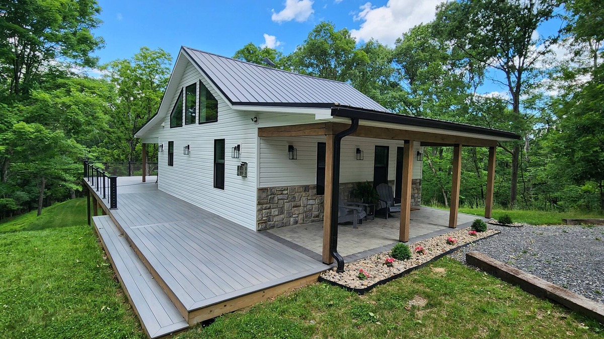 Spring Gap Cabin | Secluded, romantic cabin with hot tub on 12 acres of woodland.