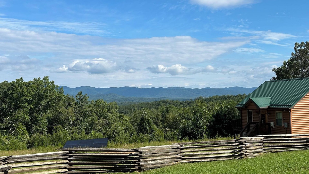 Smith River Cabin | Secluded Romantic Escape near Fairy Stone State Park, Virginia