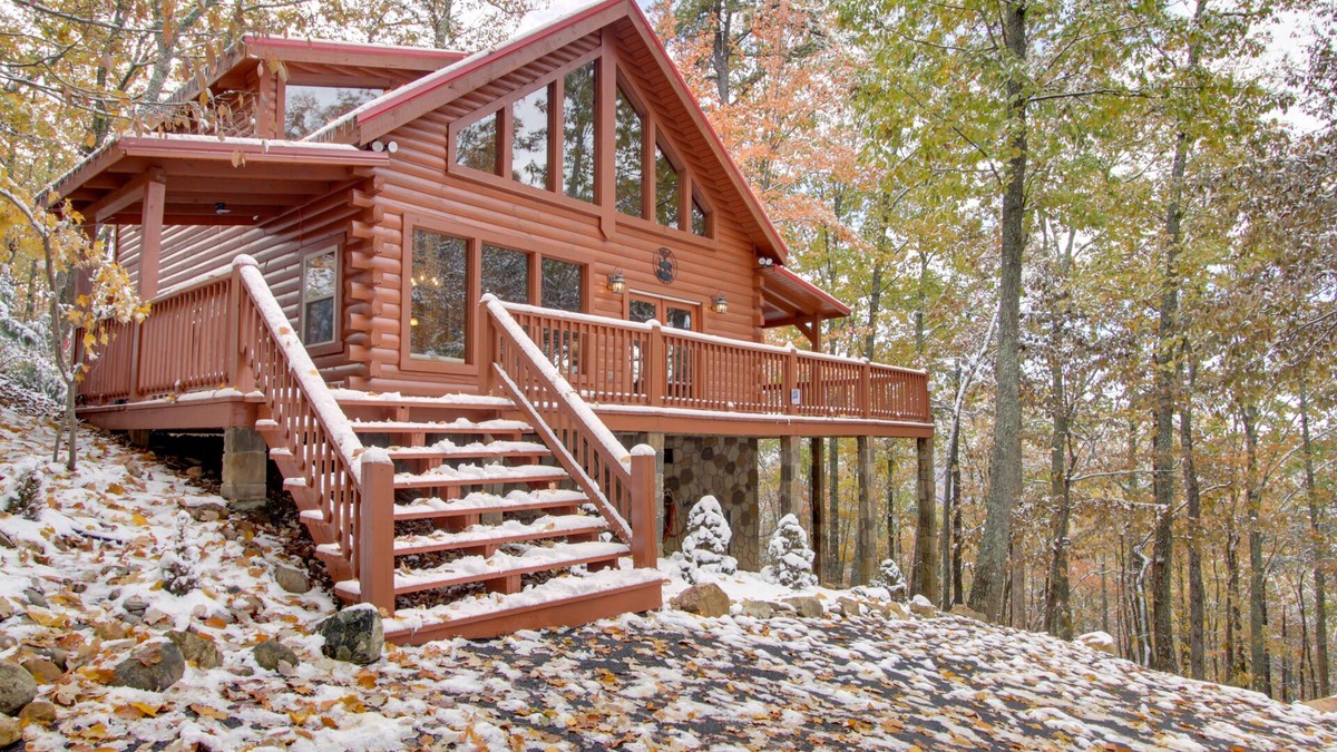 Cosby Cabin | Secluded Smoky Mountain Cabin w/Wraparound Deck!