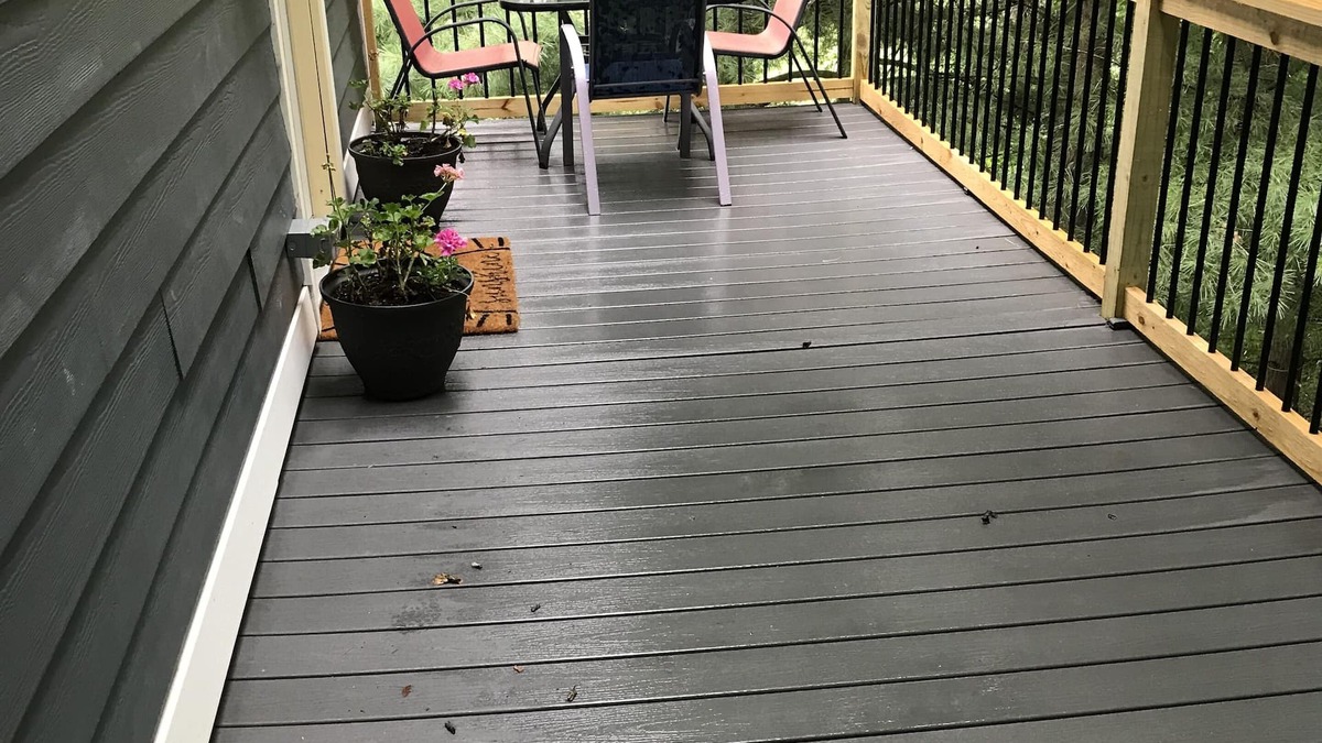Freedom Apartment | Secluded Space With Private Deck