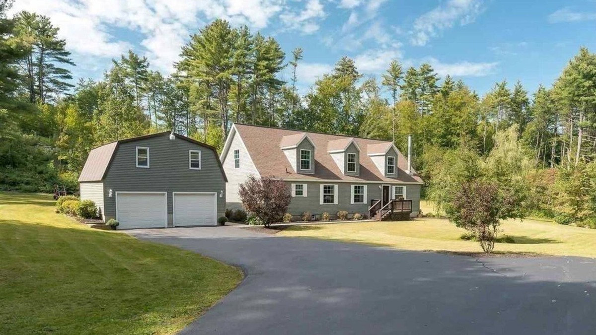 Corinth House | Secluded & spacious home on 5 private acres nr Lake George and Saratoga Springs
