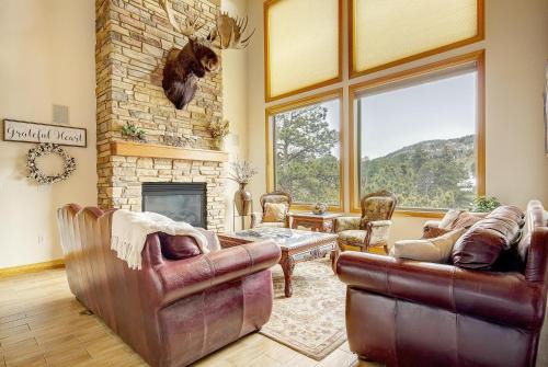 Morrison House | Secluded & Spacious Mountain Getaway