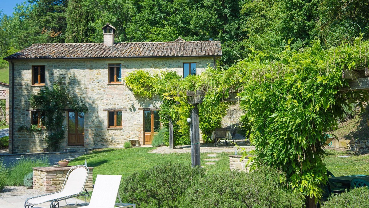 Montone Other | Secluded, spacious villa with Infinity pool and stunning views.n