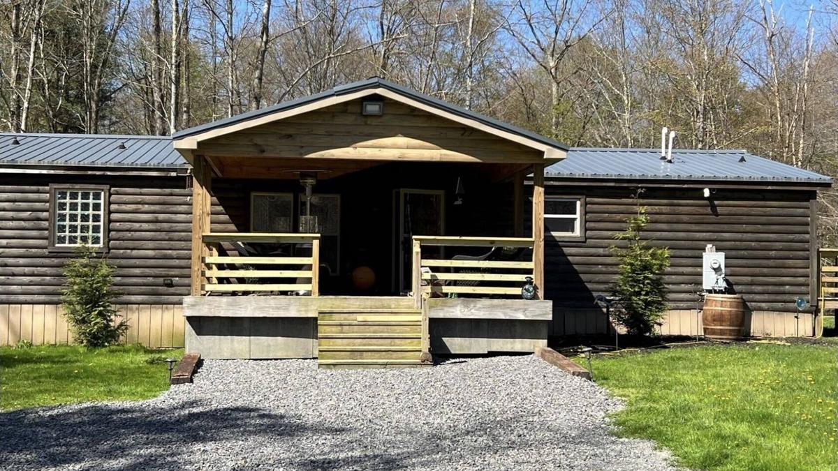 Leeper Cabin | Secluded three bedroom cabin in the Woods