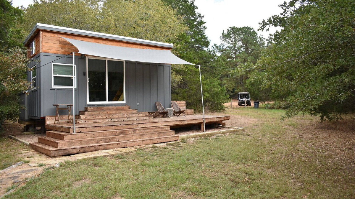 Paige Cabin | Secluded Tiny Cabin with firepit, stargaze and hike