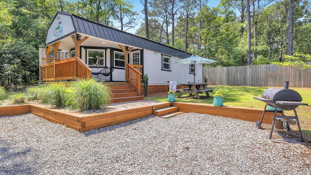 Hampstead House | Secluded Tiny Home Only Minutes To ☀️ 🏝 Topsail Island, NC 🏝☀️