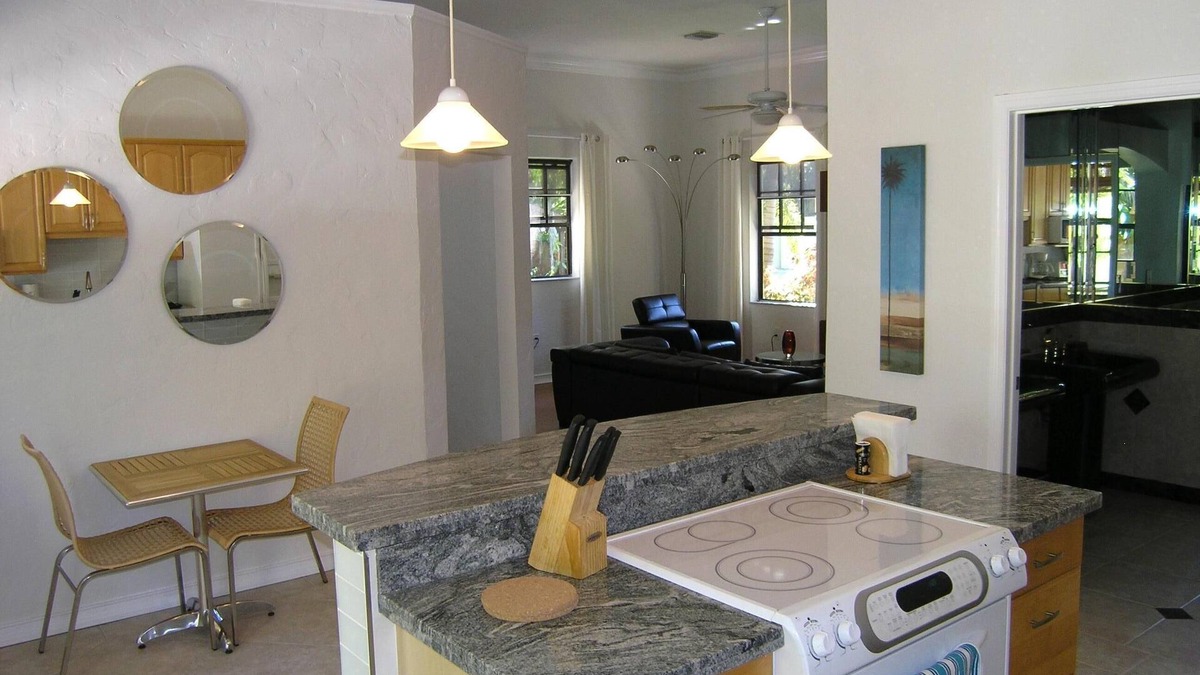 Wilton Manors House | Secluded, tropical, riverfront environment with South Florida flora and fauna.