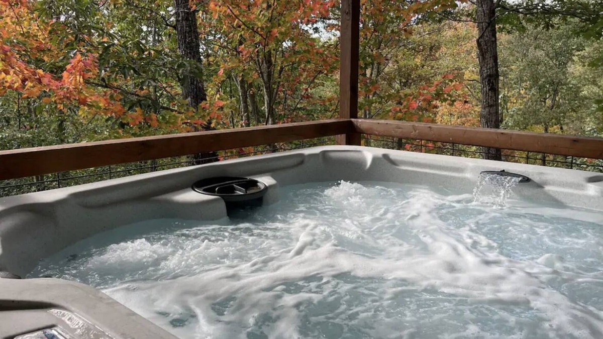 Denton Cabin | Secluded Two Bedroom Cabin w/Hot Tub Dog Friendly