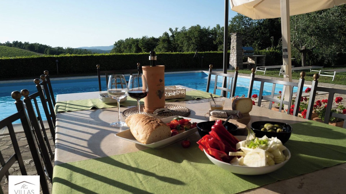 Gaiole in Chianti Villa | Secluded villa between Chianti vineyards, private pool, tennis, large garden