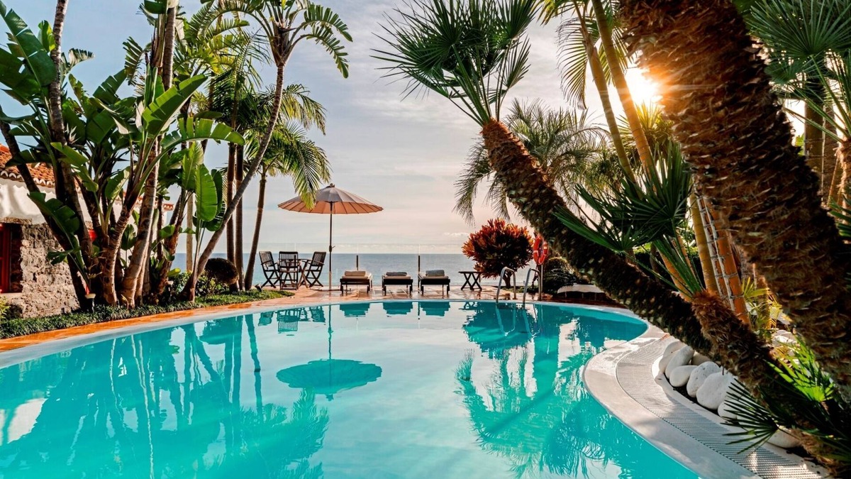 Arco da Calheta Villa | Secluded Villa In Tropical Garden | Villa Mar I
