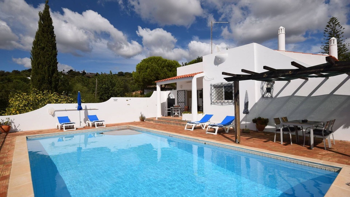Quinta das Raposeiras Villa | Secluded villa with a private swimming pool