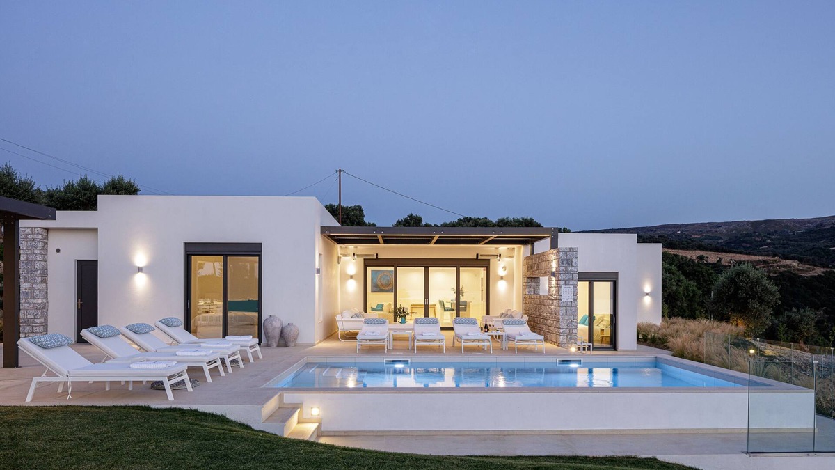 Kapsaliana Villa | Secluded villa with hot tub, heated pool & sea view!