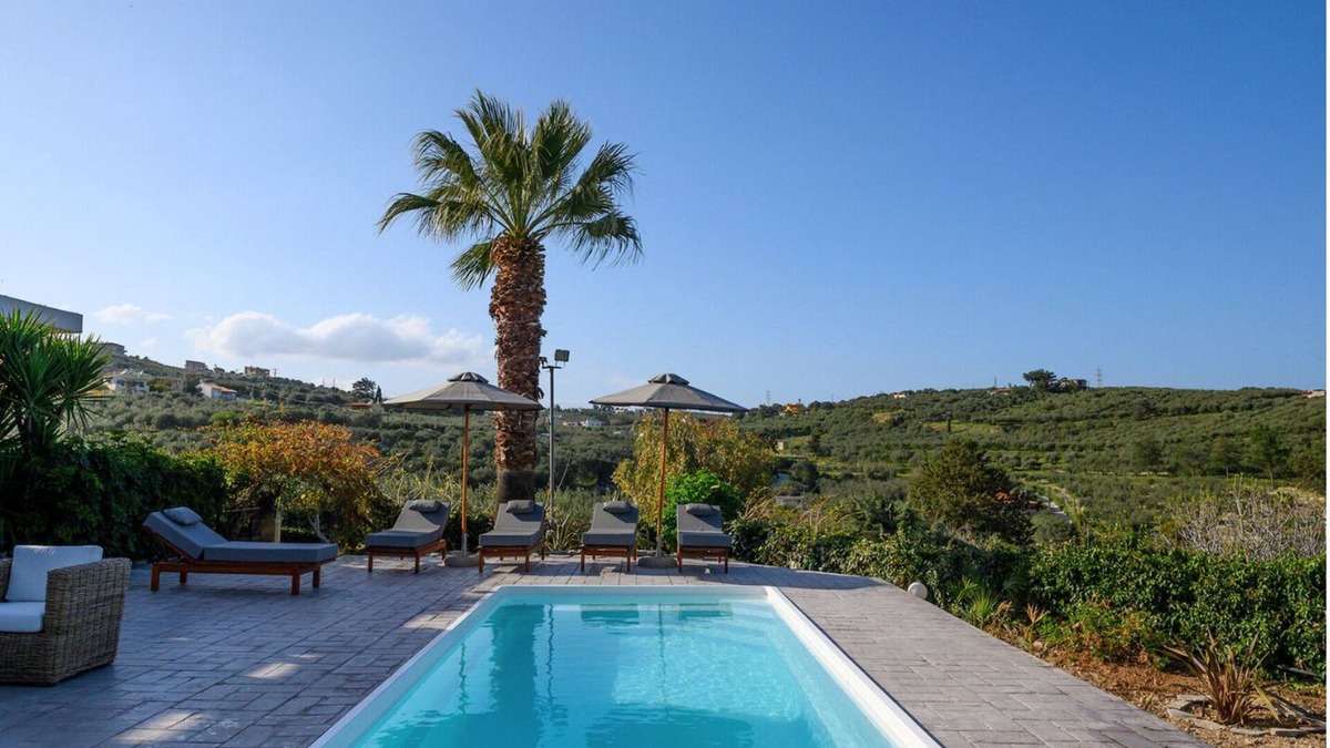 Heraklion Villa | Secluded Villa with Pool in Heraklion