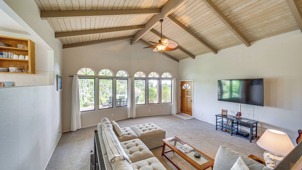 Kamuela House | Secluded Waimea Hideaway w/Lanai & Views!