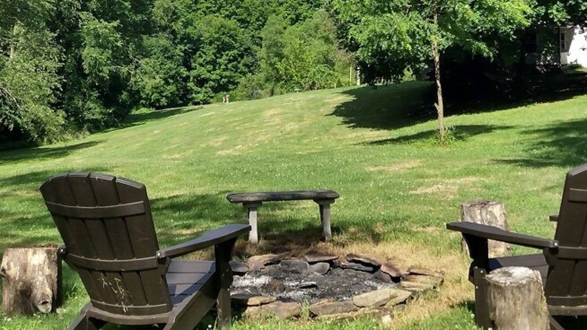 Chester Cottage | Secluded Wilderness & Spa On Historic 2k Acre Wild Life Area