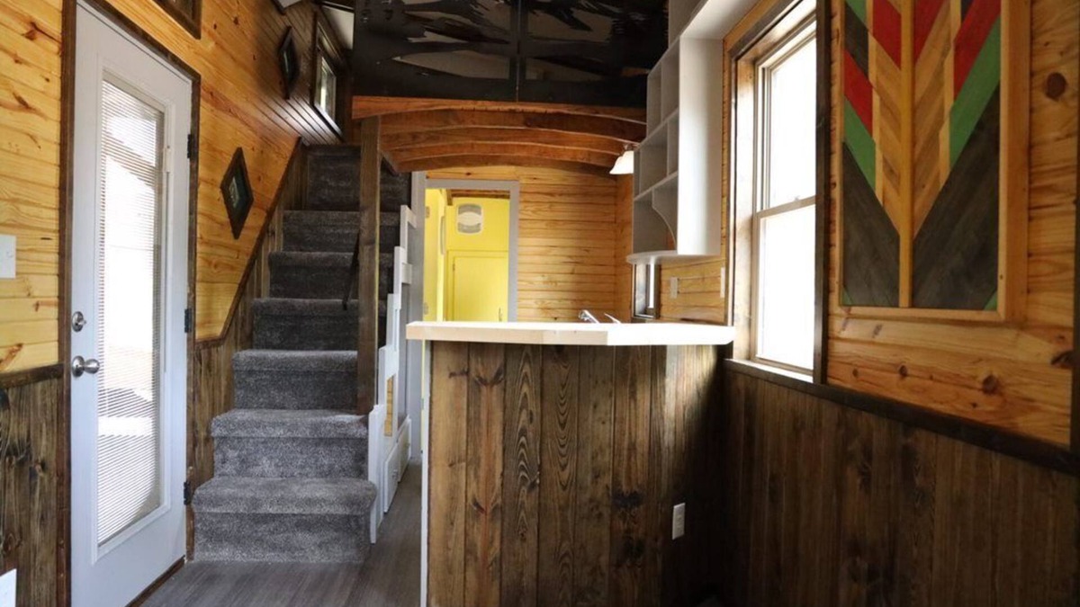 Aylett House | Secluded Wooded Charmant Chalet "Theme" Tiny Home - Off Grid