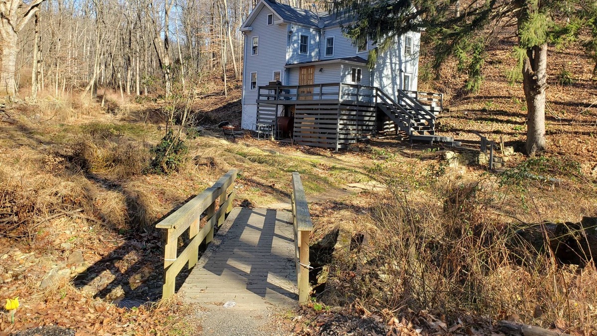 High Bridge House | Secluded Wooded Oasis 1 Hour from NYC/Philly