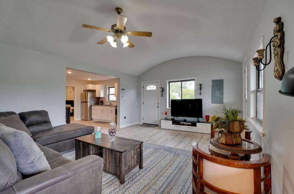 Harveys Lake Apartment | Second-Floor Harveys Lake Apartment with Deck!