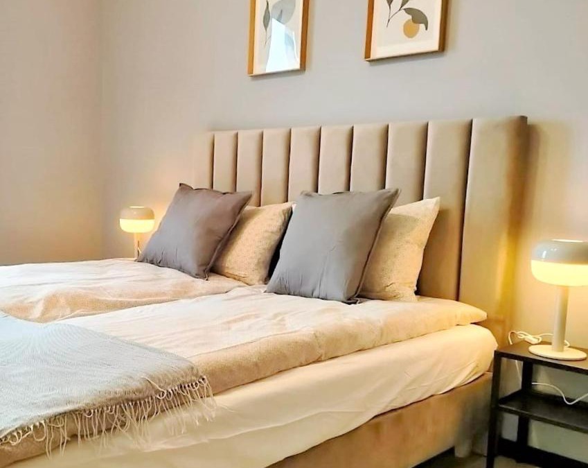 Lubawa Apartment | SECOND HOME Lubawa - 3 pokoje, 5 łóżek, Netflix i Max, parking, winda
