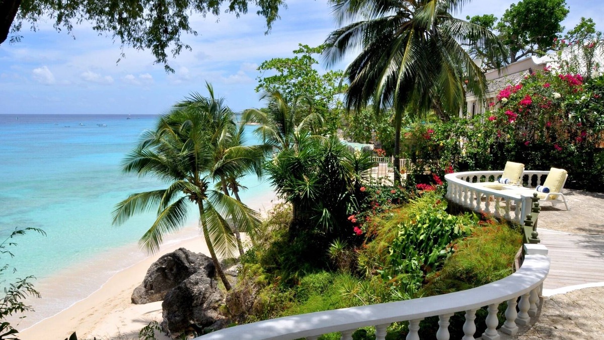 Derricks Villa | Secret Cove 1 | a delightful 2-bedroom apartment with stunning seaviews.