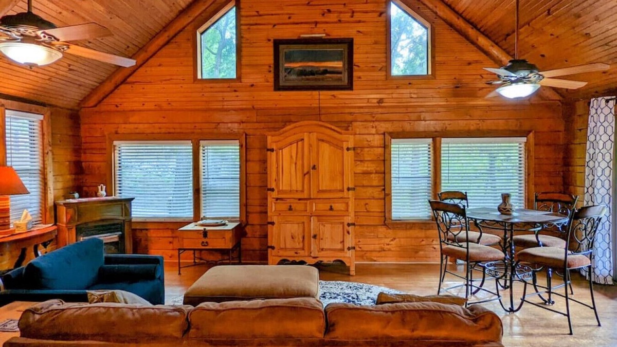 Sulphur Cabin | Secret Cove- Hidden Gem