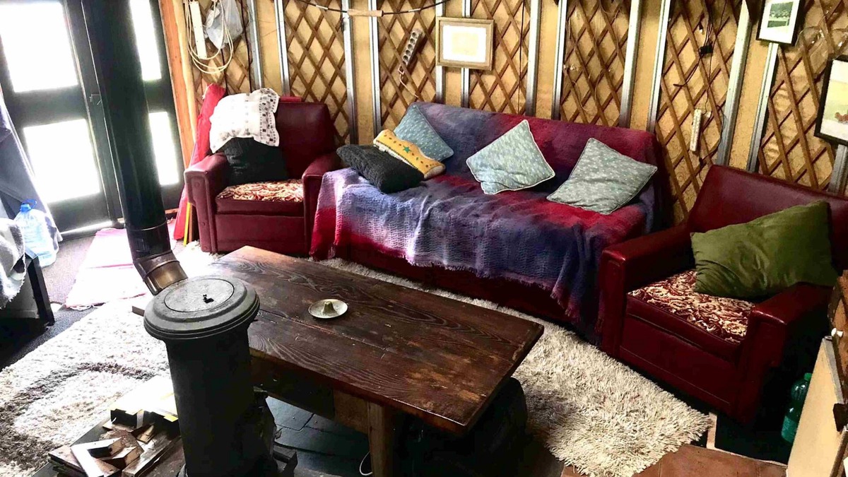 Aldeguer Cabin | Secret floW Mountain Resort - Off-grid Eco Yurt