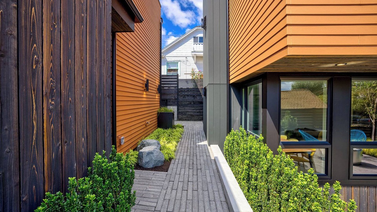 Wallingford Apartment | Secret Hideaway - New Custom Built Home