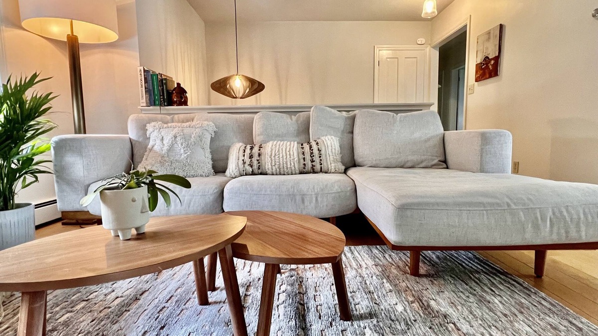 Damariscotta House | Secret Midcoast Maine - the Napa Valley of Oysters - in a cool Scandi-style home