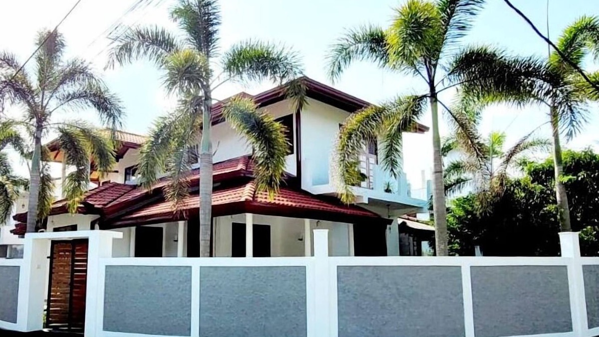 Wadduwa House | Secure Charming 2-bedroom house with WiFi, AC in gorgeous Wadduwa Srilanka