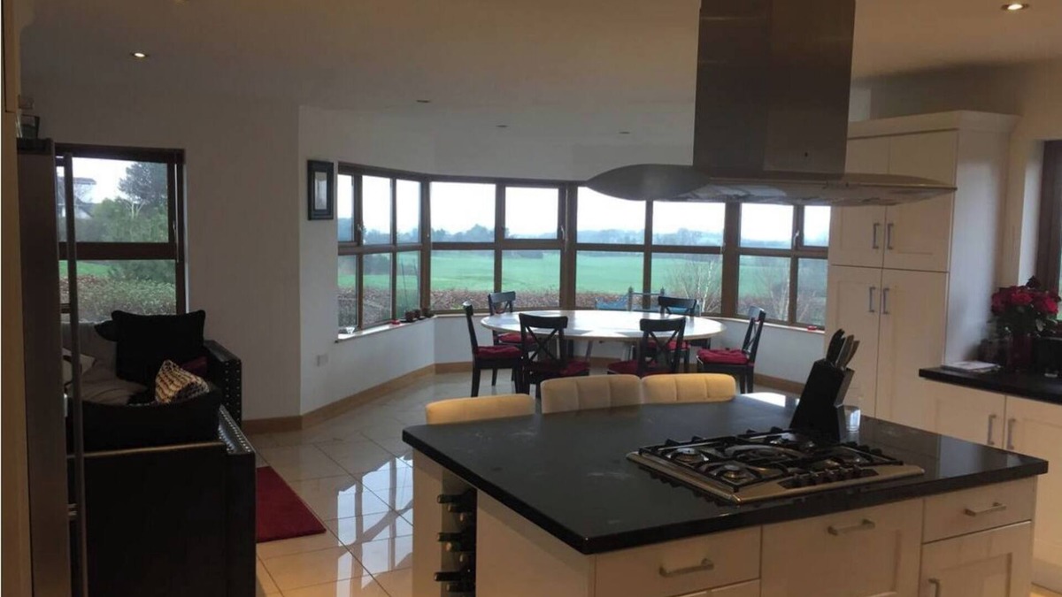 Lisburn House | Secure detached country living, large enclosed garden, pet friendly, pool table