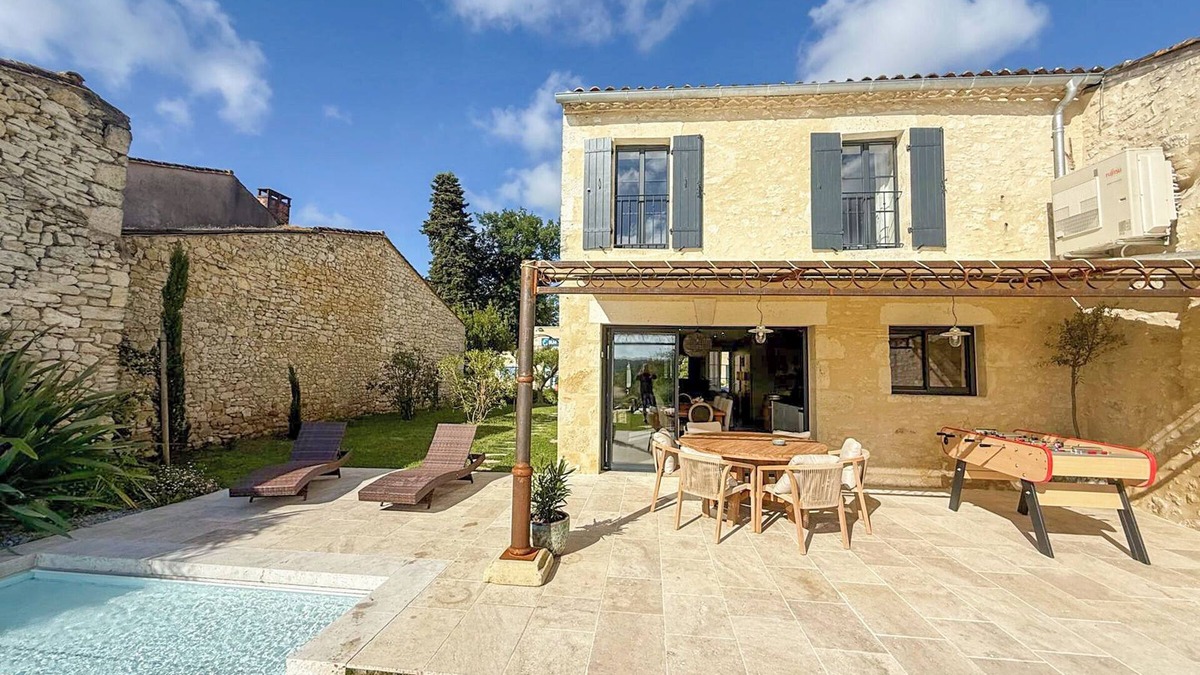 Landerrouat Villa | Secure heated infinity pool with valley views of vineyards, walk to restaurant.