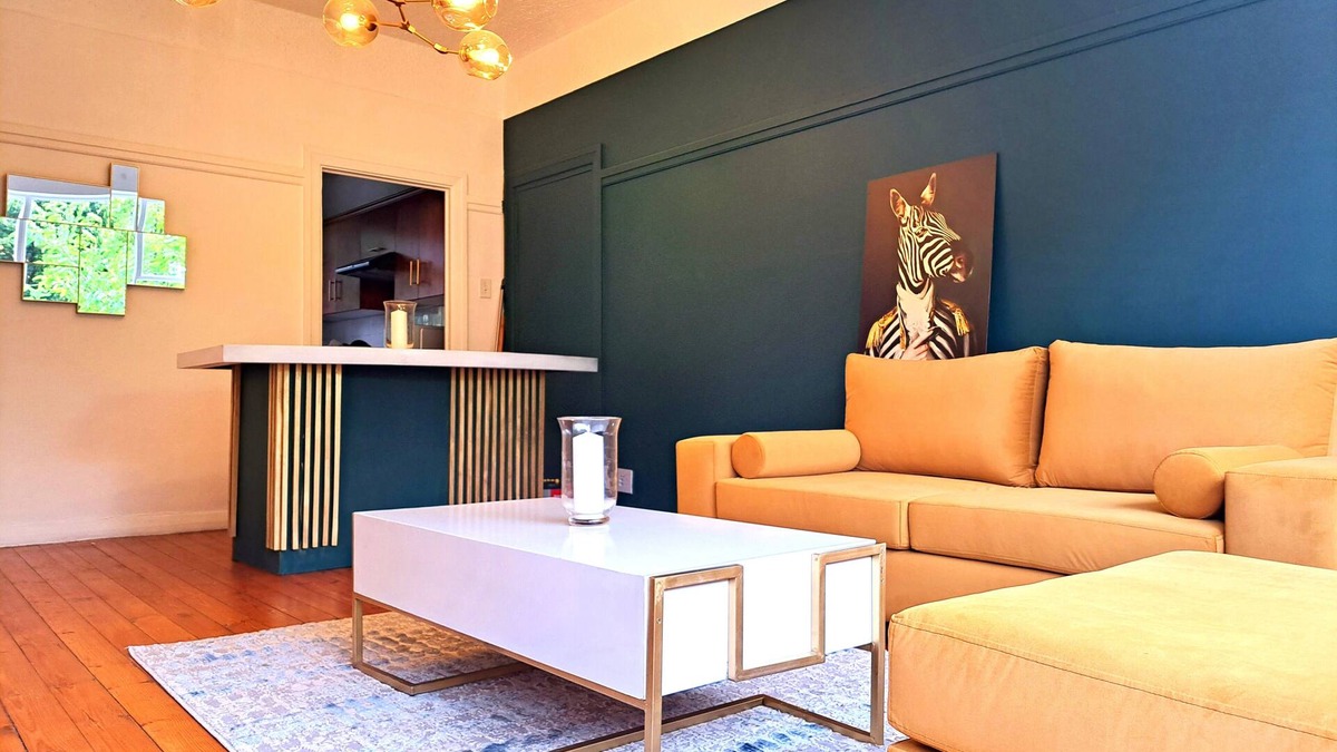 Rondebosch Apartment | Secure Modern 2 bed - excellently located