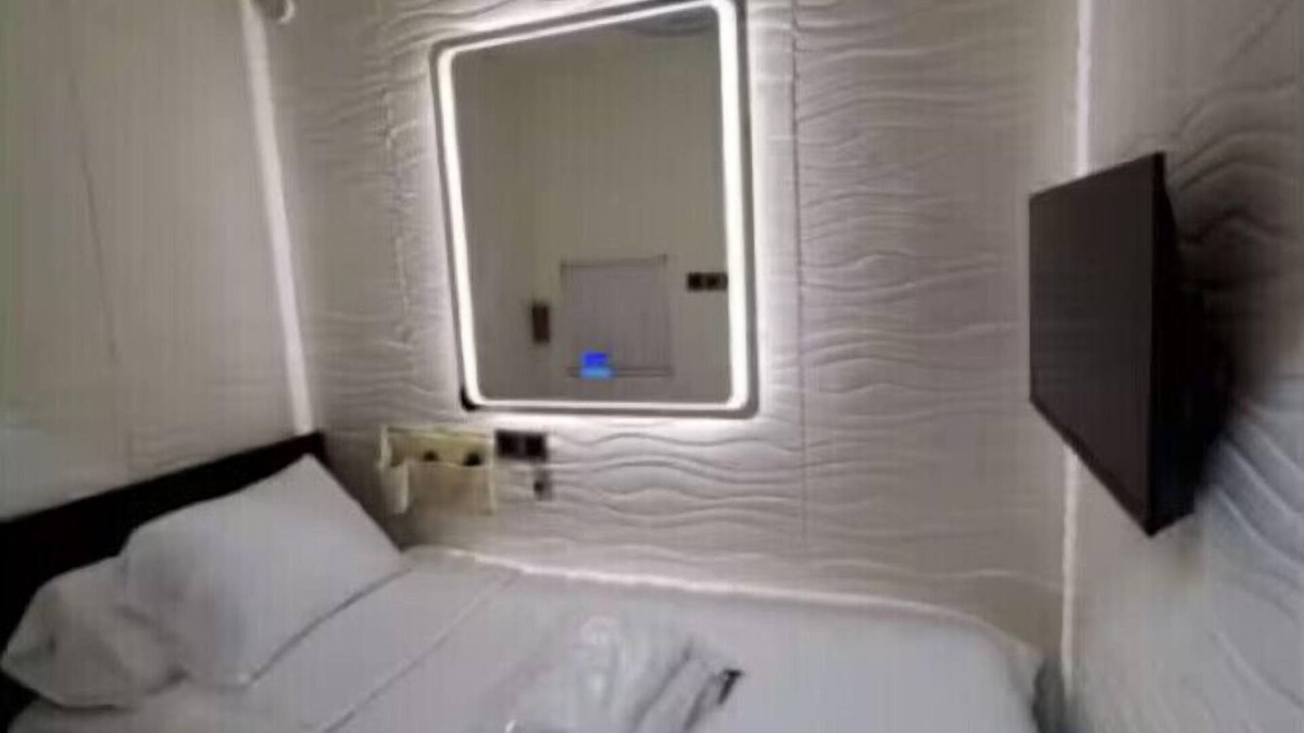 South Loop Hotel | Secure, Private, Free Wi-Fi and Coffee, Accessible