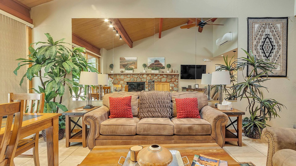 Sedona Condo | Sedona Oak Creek Canyon Cottage- Walk to Creek+ Nestled in Trees-Serene & Peaceful!