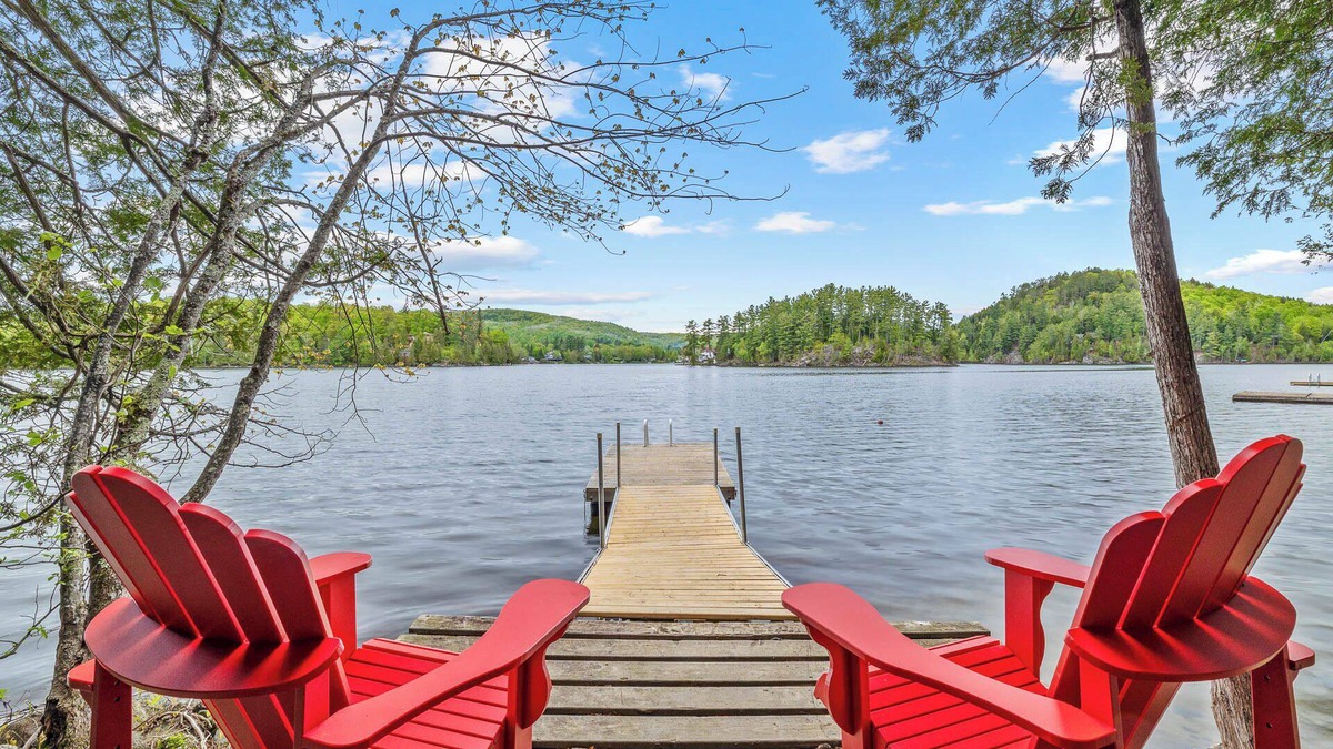 Val-des-Monts Cottage | Seductive cottage with spa