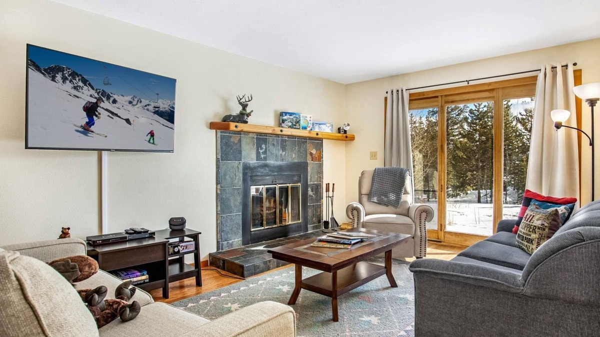 Wildernest Condo | See Fall’s Changing Colors! Relax with Mountain Views, Pool, Hot Tub, Sauna & Ski Resorts Nearby