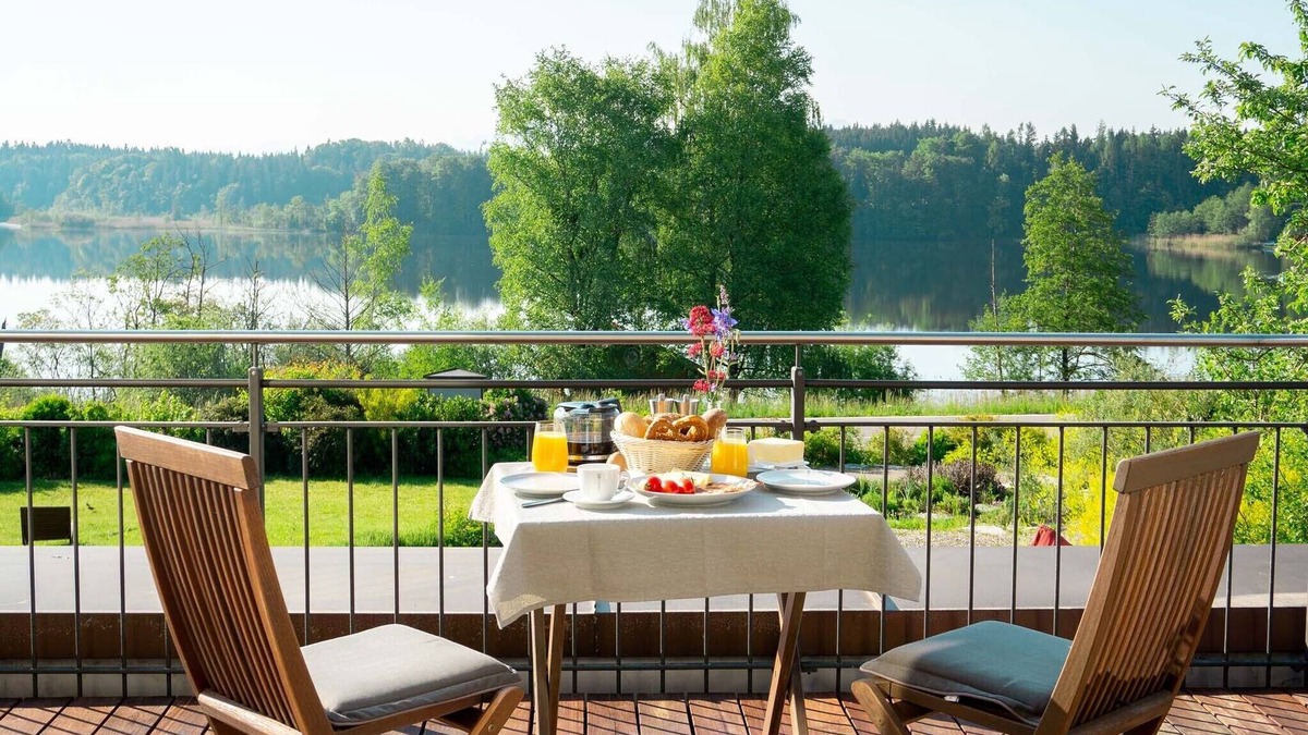 Pelham Apartment | See-Lodge, 54 qm Erdgeschoss, kombinierter Wohn-/Schlafraum