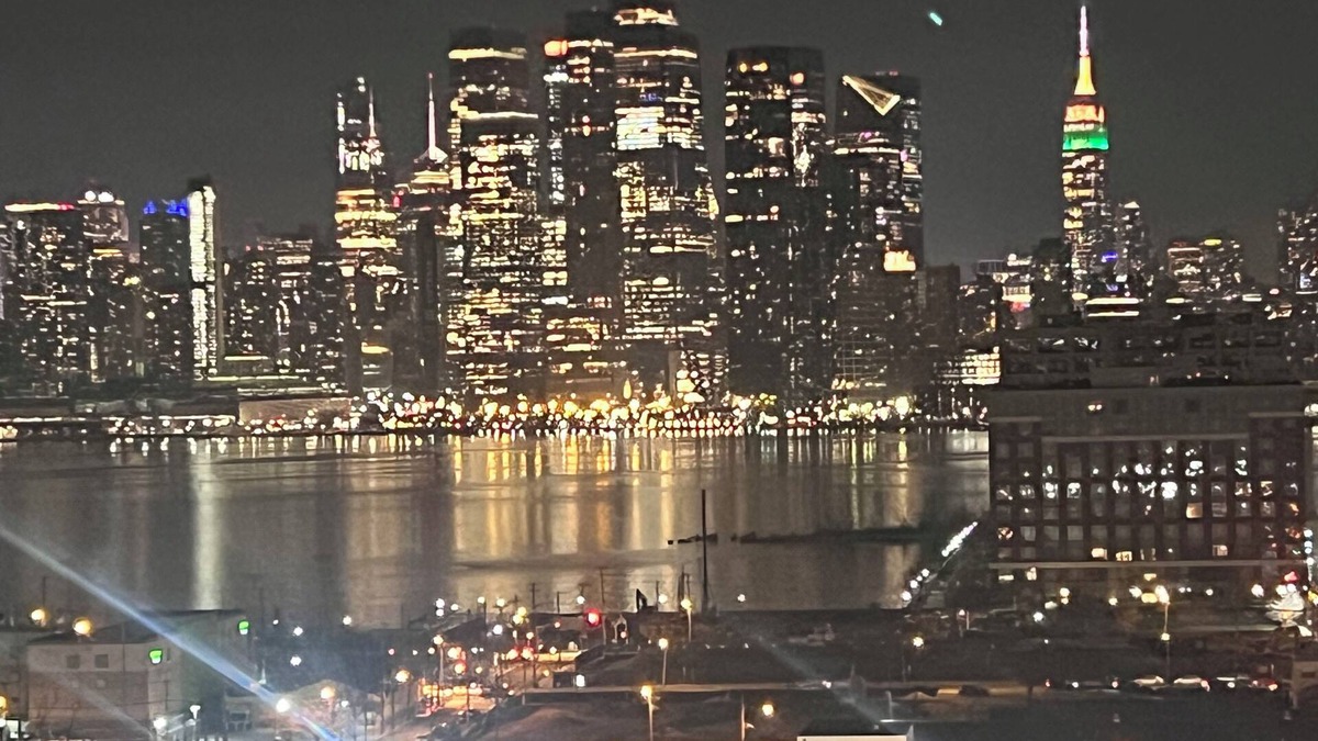 Union City Apartment | See New York Now - Apt 1 - Sleep 21-People! - 15 mins to NYC