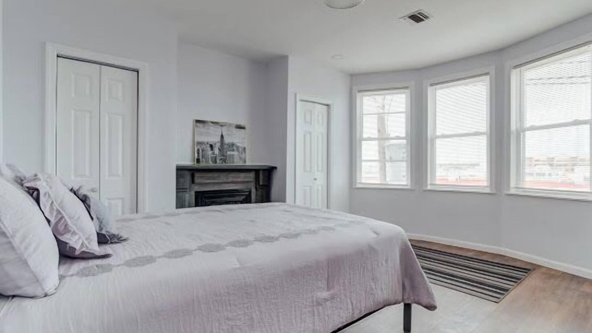North Ironbound House | SEE NYC 4 LESS, sleeps 6, Ironbound, Newark
